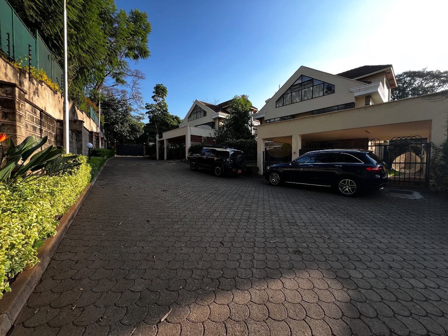 Luxurious 5 Bedroom Townhouses For Sale in Lavington