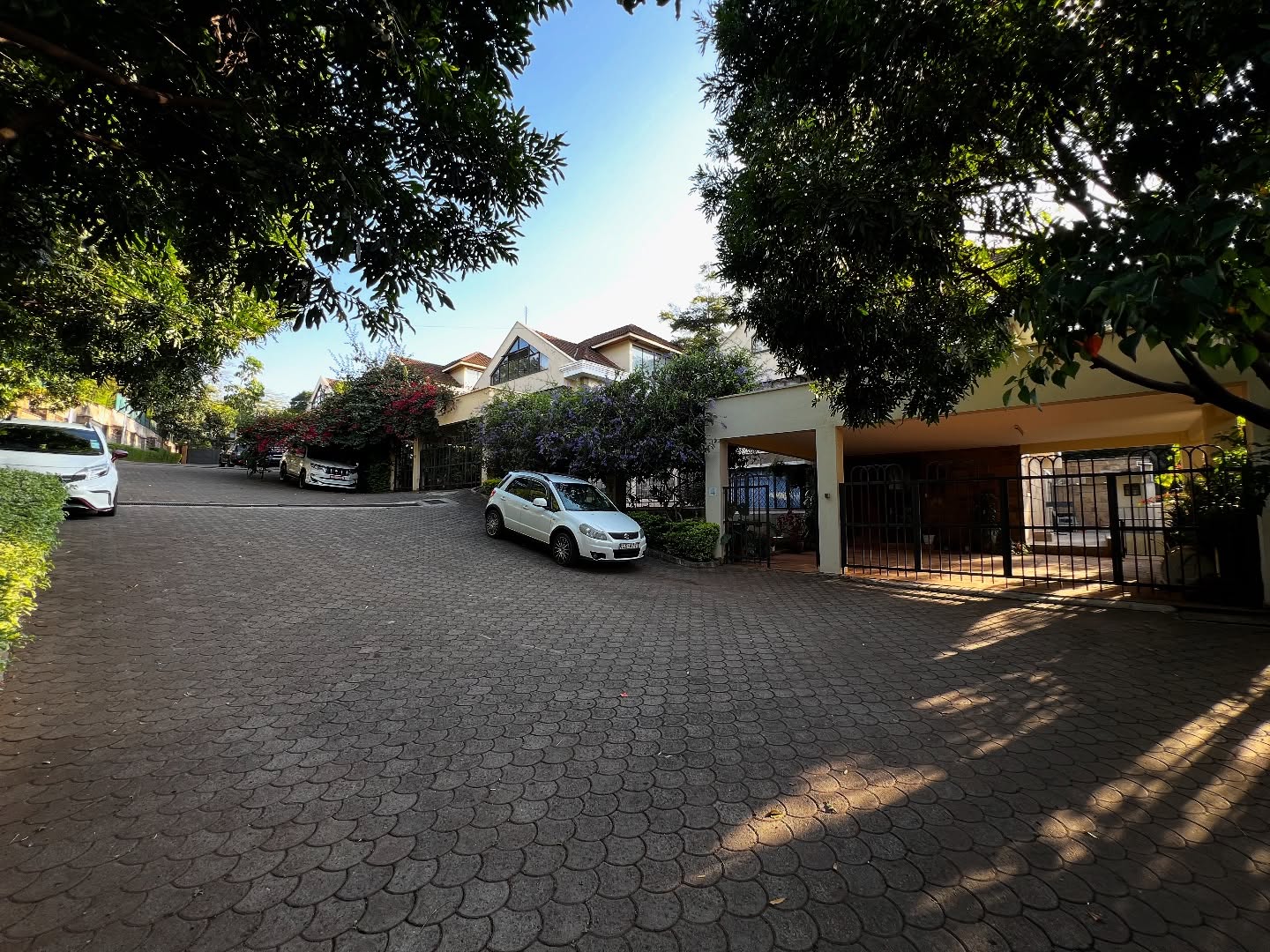 Luxurious 5 Bedroom Townhouses For Sale in Lavington Image