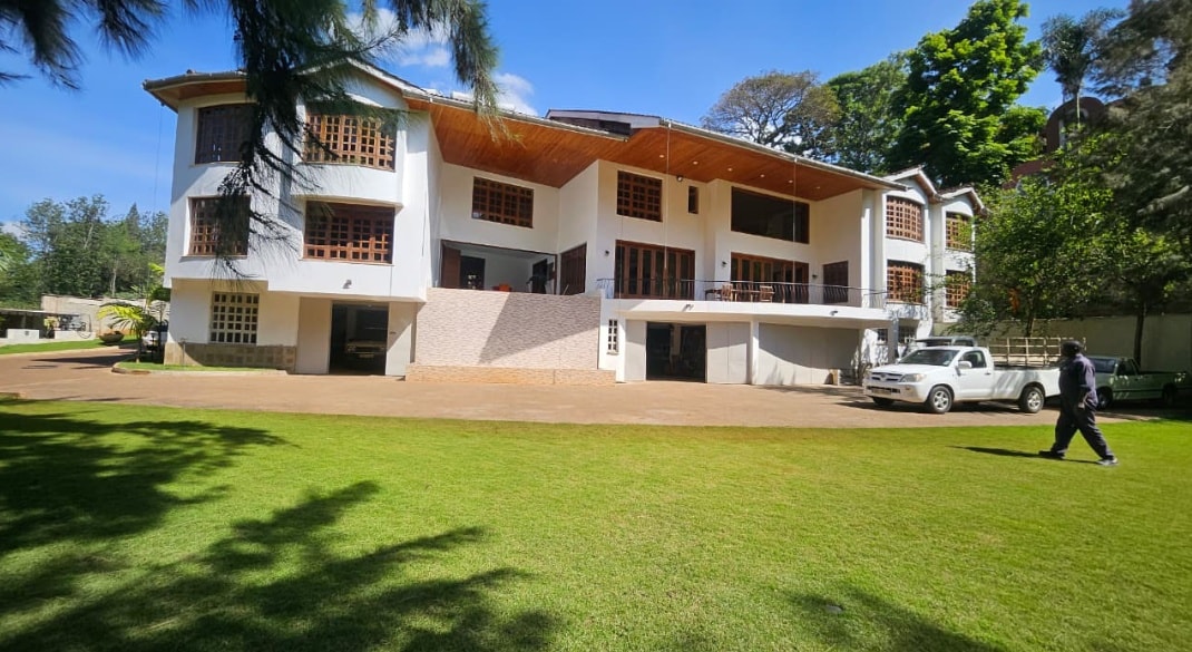 Luxurious 7-Bedroom Maisonette for Sale in New Muthaiga
