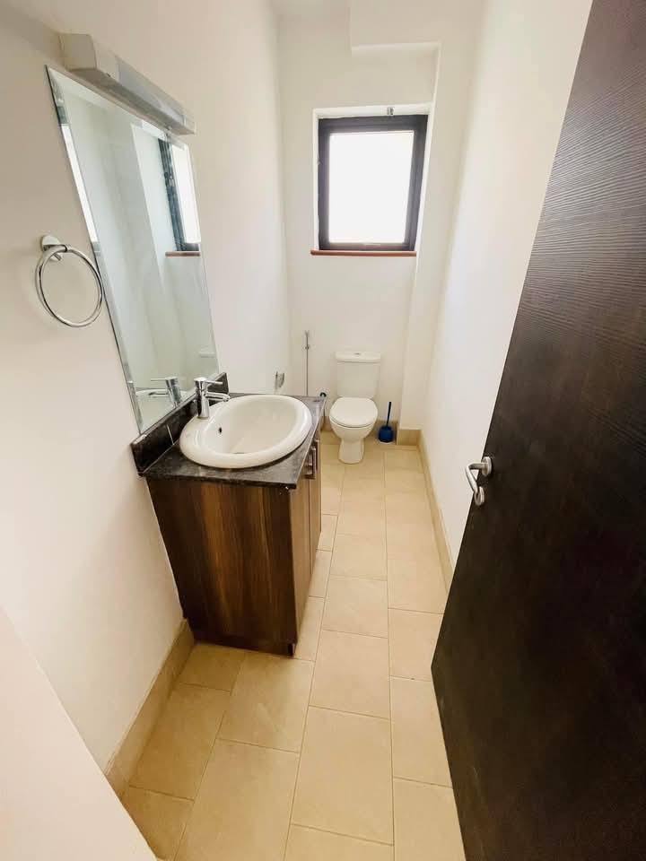 Luxurious Beautifully done 4 Bedroom All Ensuite Maisonette Plus Dsq For Sale in Kitengela Image