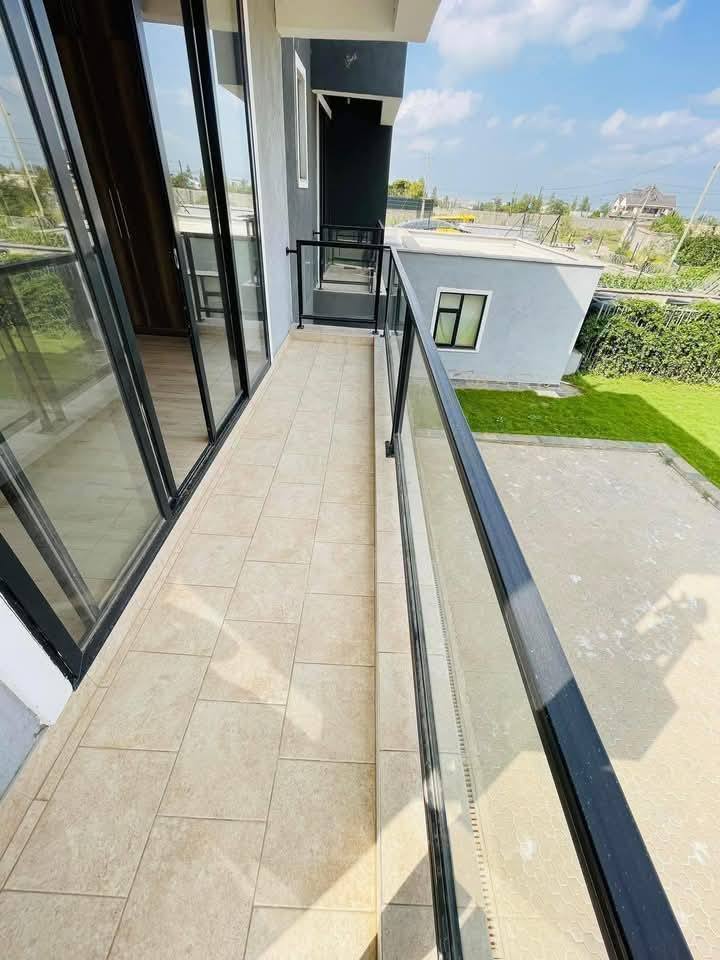 Luxurious Beautifully done 4 Bedroom All Ensuite Maisonette Plus Dsq For Sale in Kitengela Image