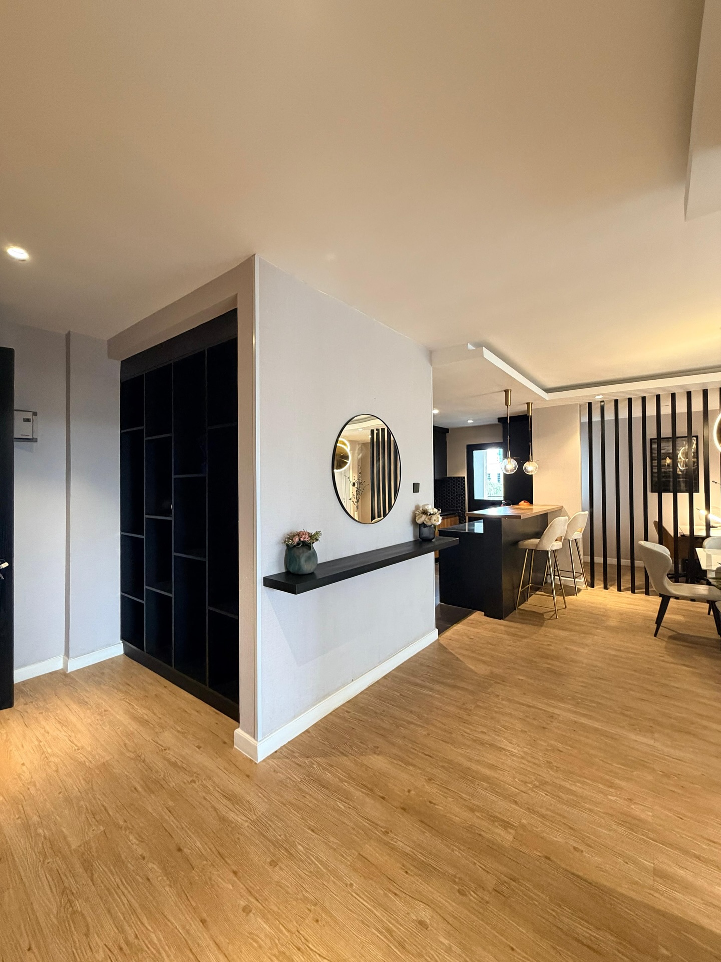 LUXURIOUS FURNISHED 2 BEDROOM APARTMENT TO LET IN WESTLANDS Image