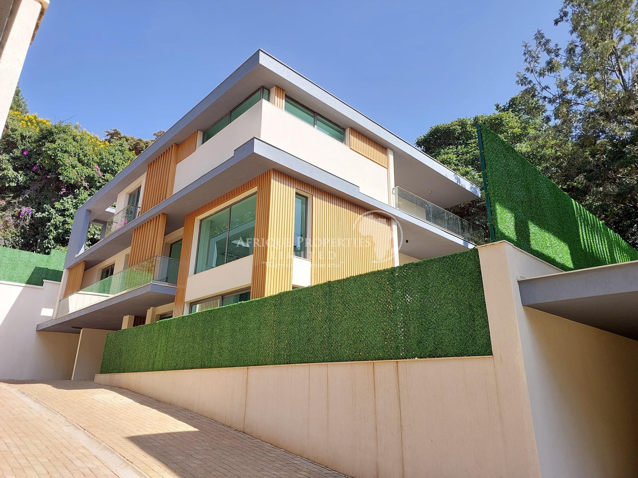 Luxuruous Brandnew 5 Bedroom Villa For Sale in Lavington