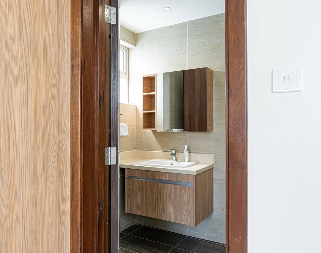 Luxury 3 Bedroom Apartment Ensuite to Let in General Mathenge Image
