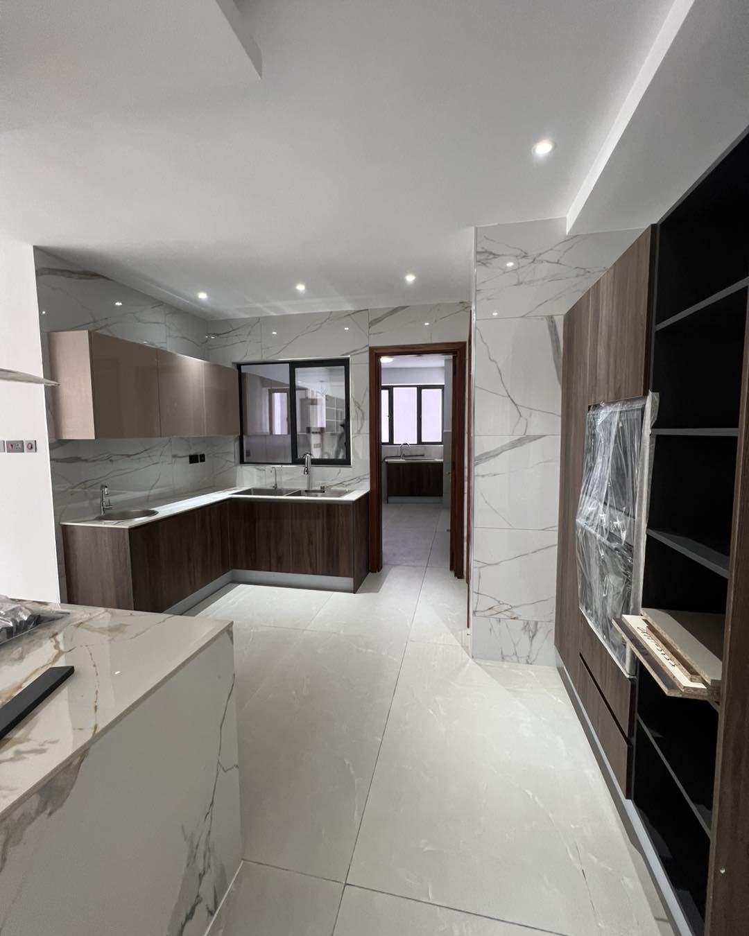 Luxury 3-Bedroom + DSQ Apartment For Sale in Riverside Drive | Image