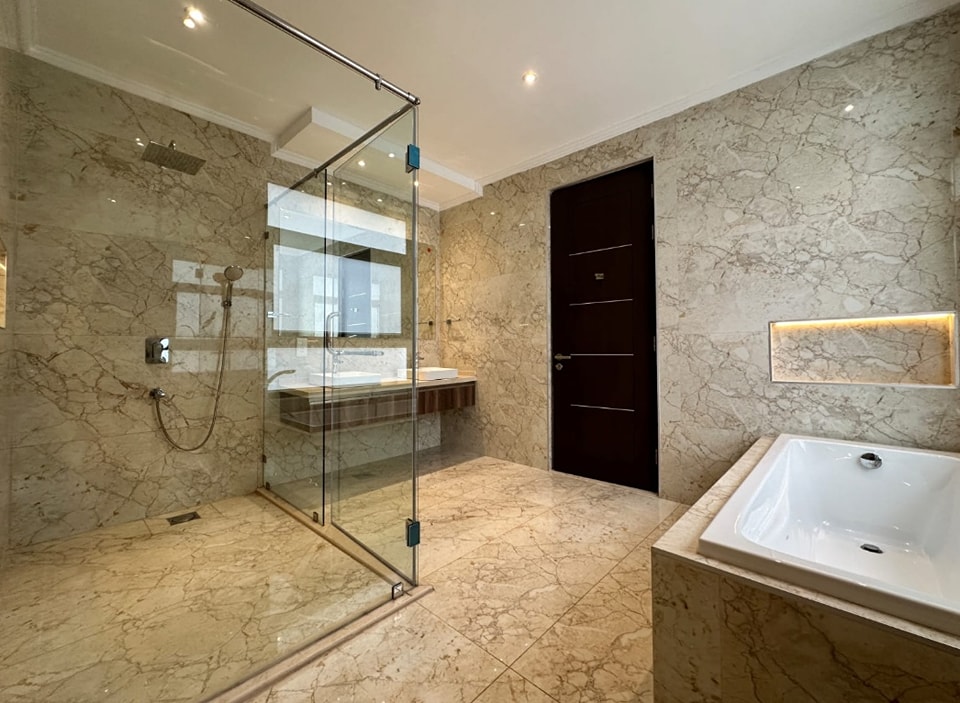 Luxury 4-Bedroom All-En-Suite Townhouse For Sale on Peponi Road, Westlands Image