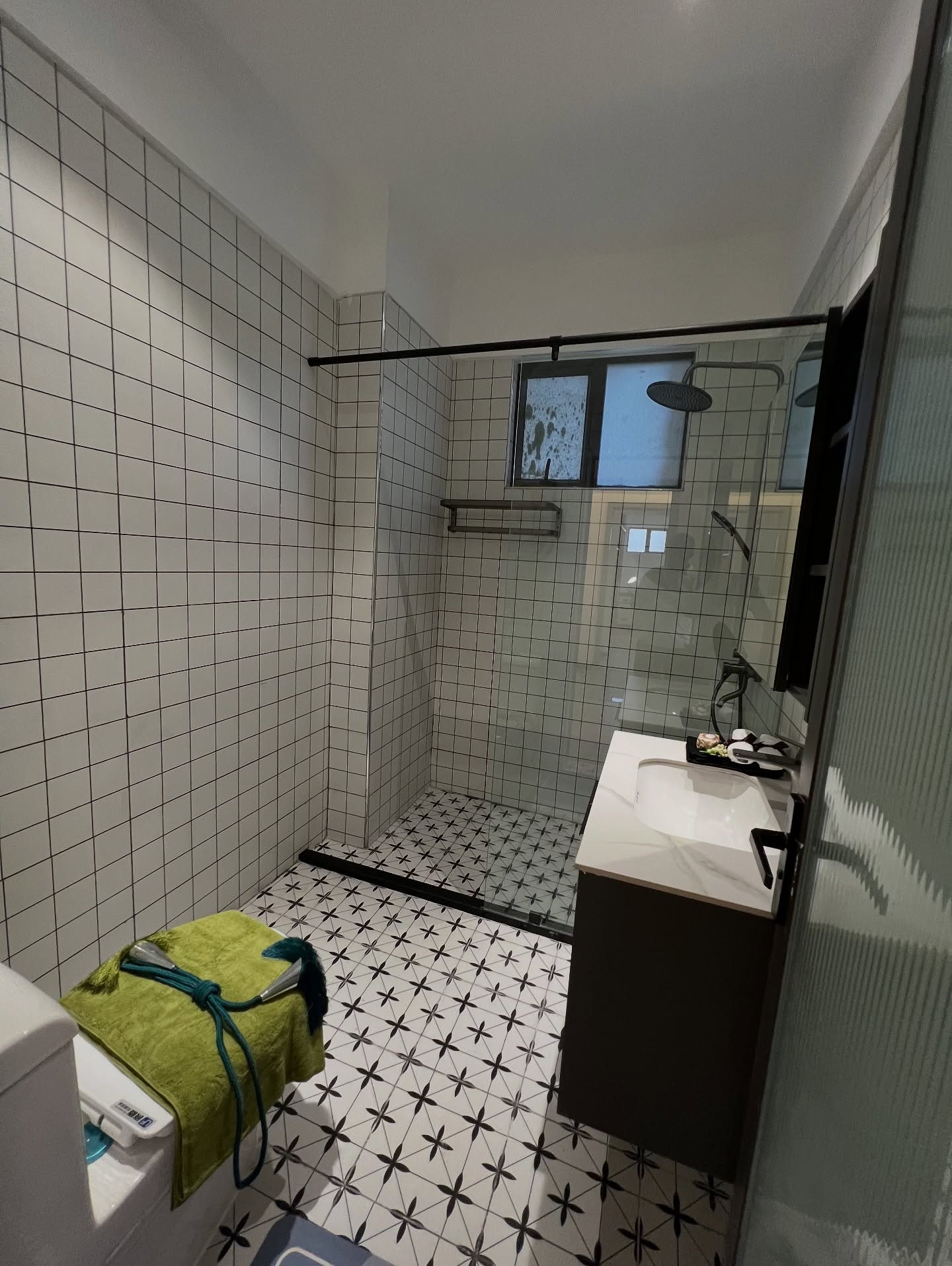 LUXURY 4-BEDROOM APARTMENT + DSQ FOR SALE IN KILELESHWA Image
