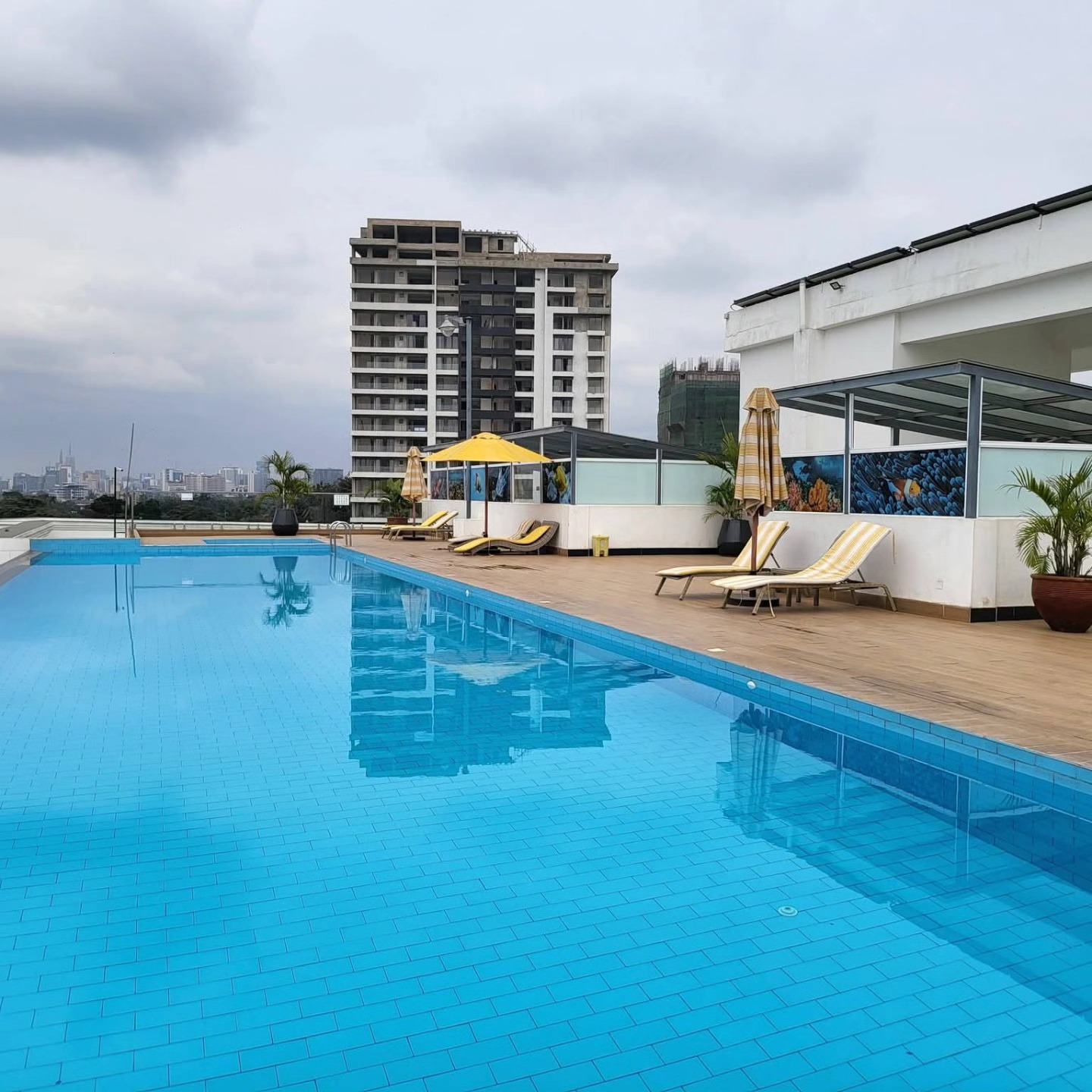 Luxury 4 Bedroom Apartment For Rent In Parklands! Image