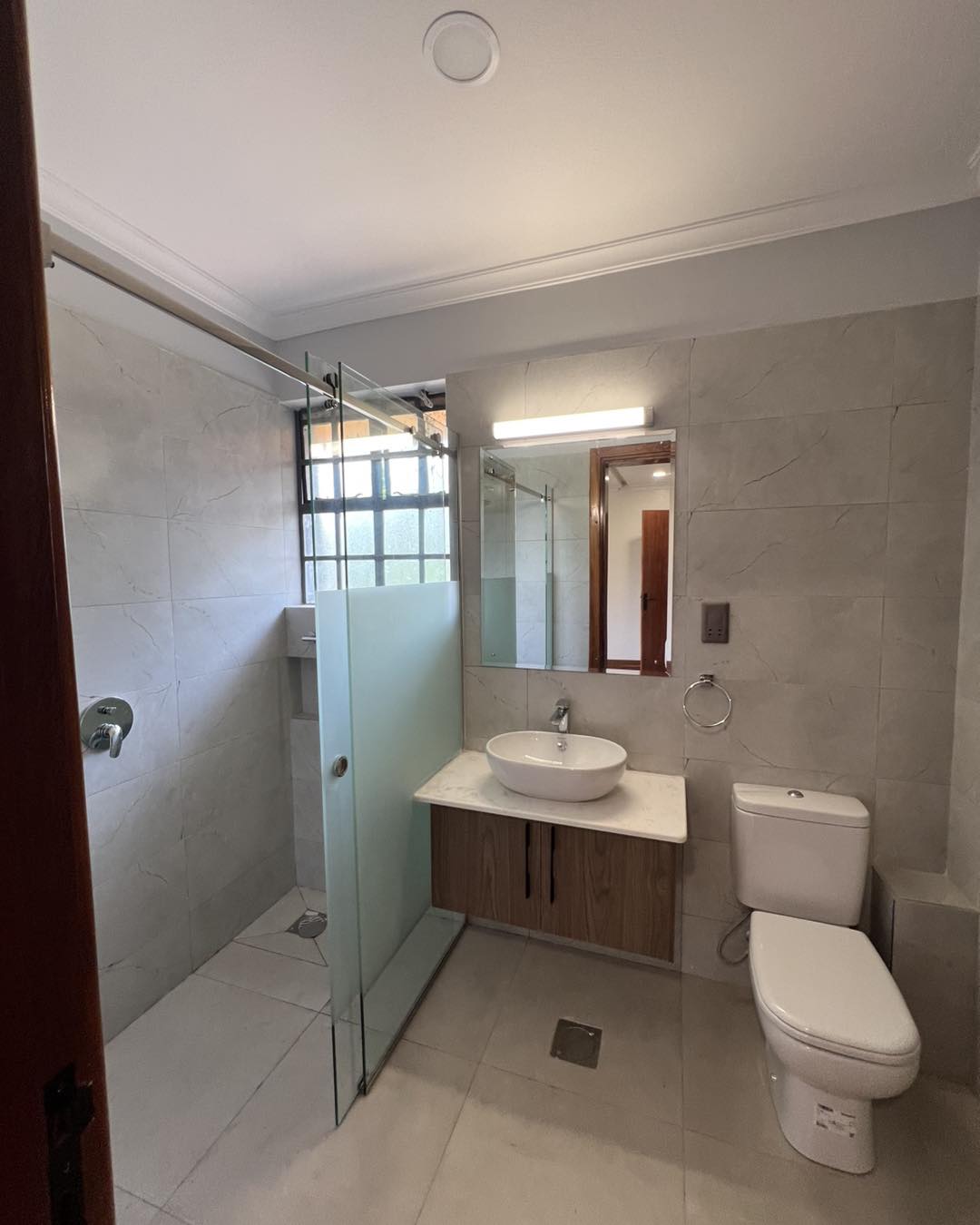 Luxury 4-Bedroom + DSQ Villa To Let inKaren Image