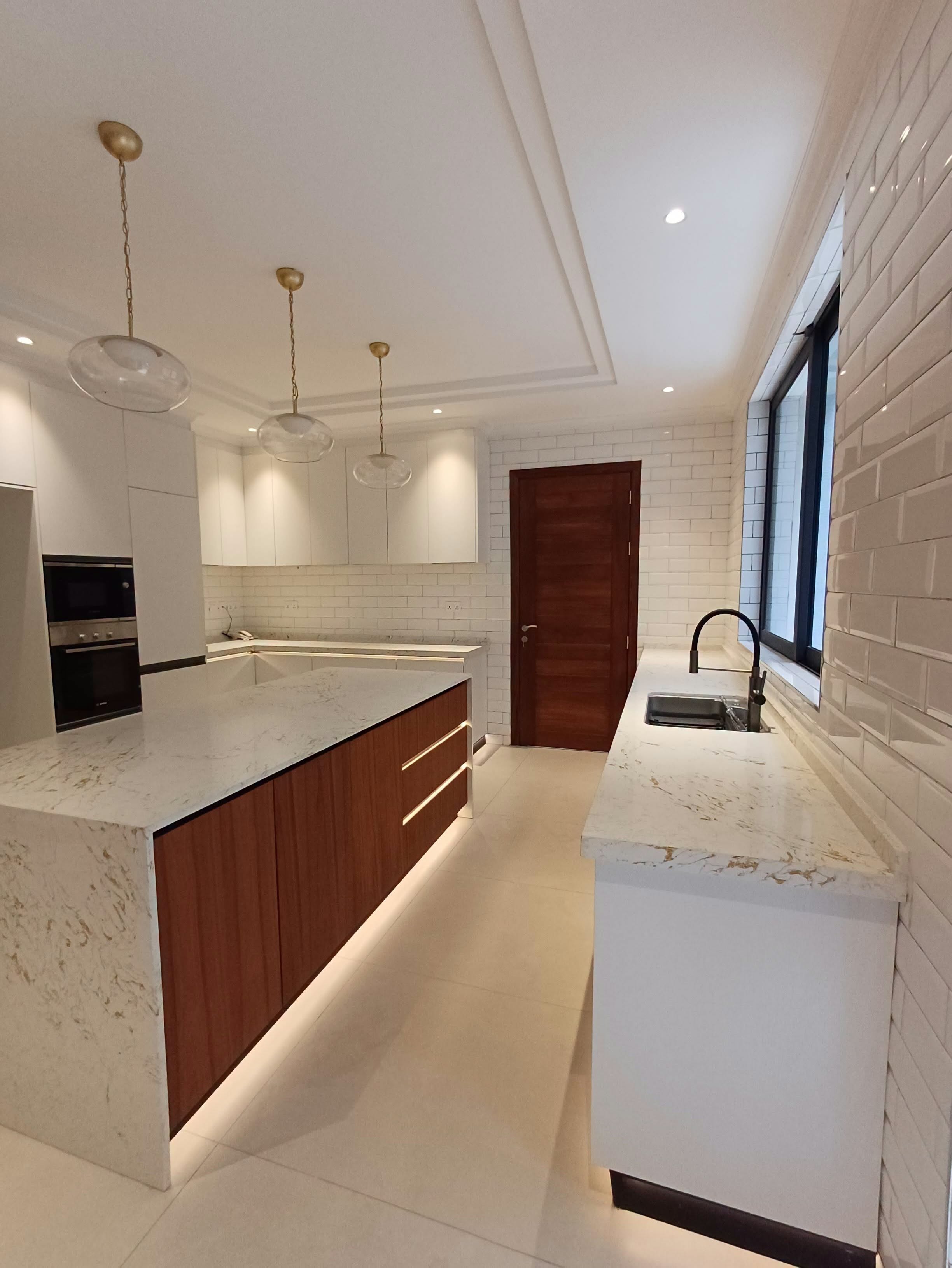 luxury 4 bedroom maisonette for rent in lavington Image