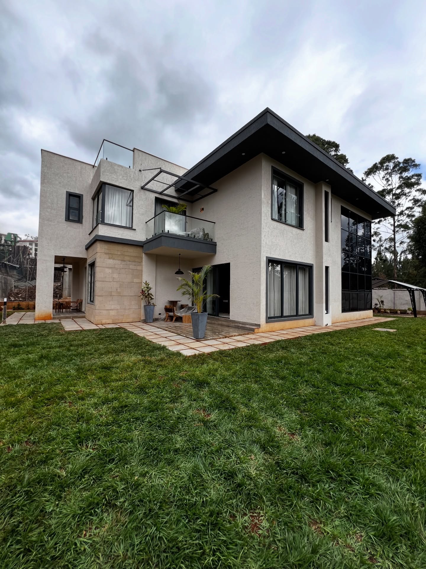 Luxury 4 bedroom plus dsq luxury villas for sale in Loresho