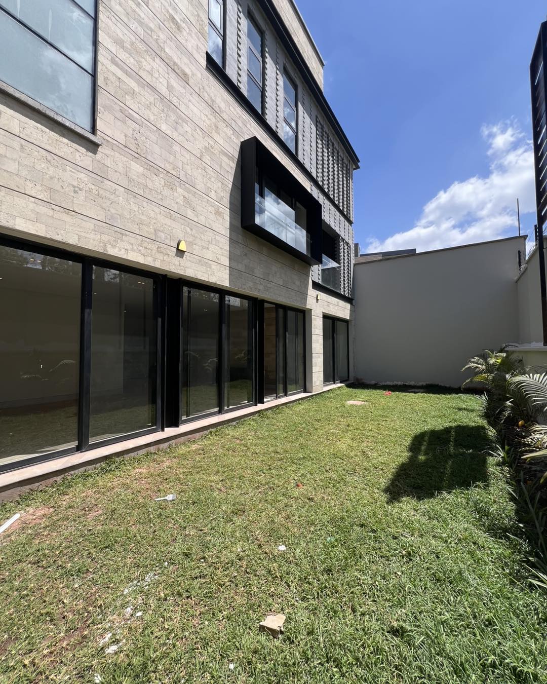 Luxury 5-Bedroom + DSQ Townhouse For Sale in Westlands