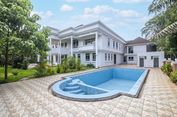 luxury 5 bedroom maisonette for sale in Runda, Evergreen