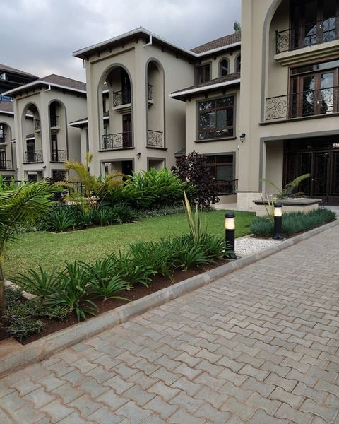 Luxury 5 Bedroom Townhouse To Let in Lavington