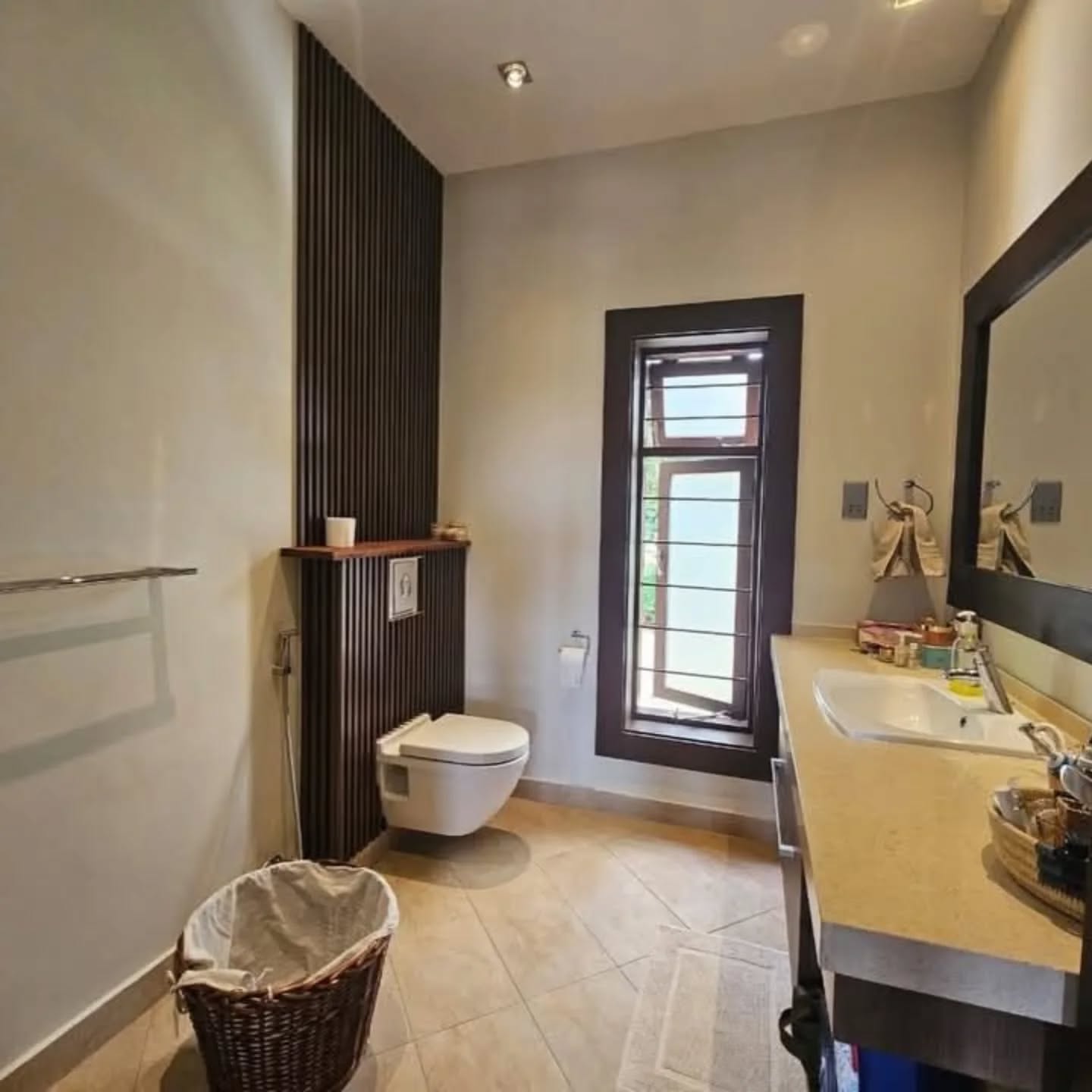 Luxury 9-Bedroom Villa For Sale in Lavington Image