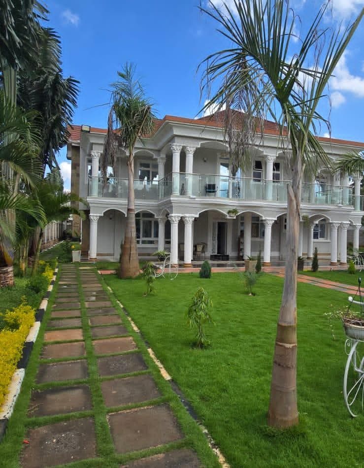 LUXURY MODERN 5 BEDROOM MAISONETTE FOR SALE – GARDEN ESTATE