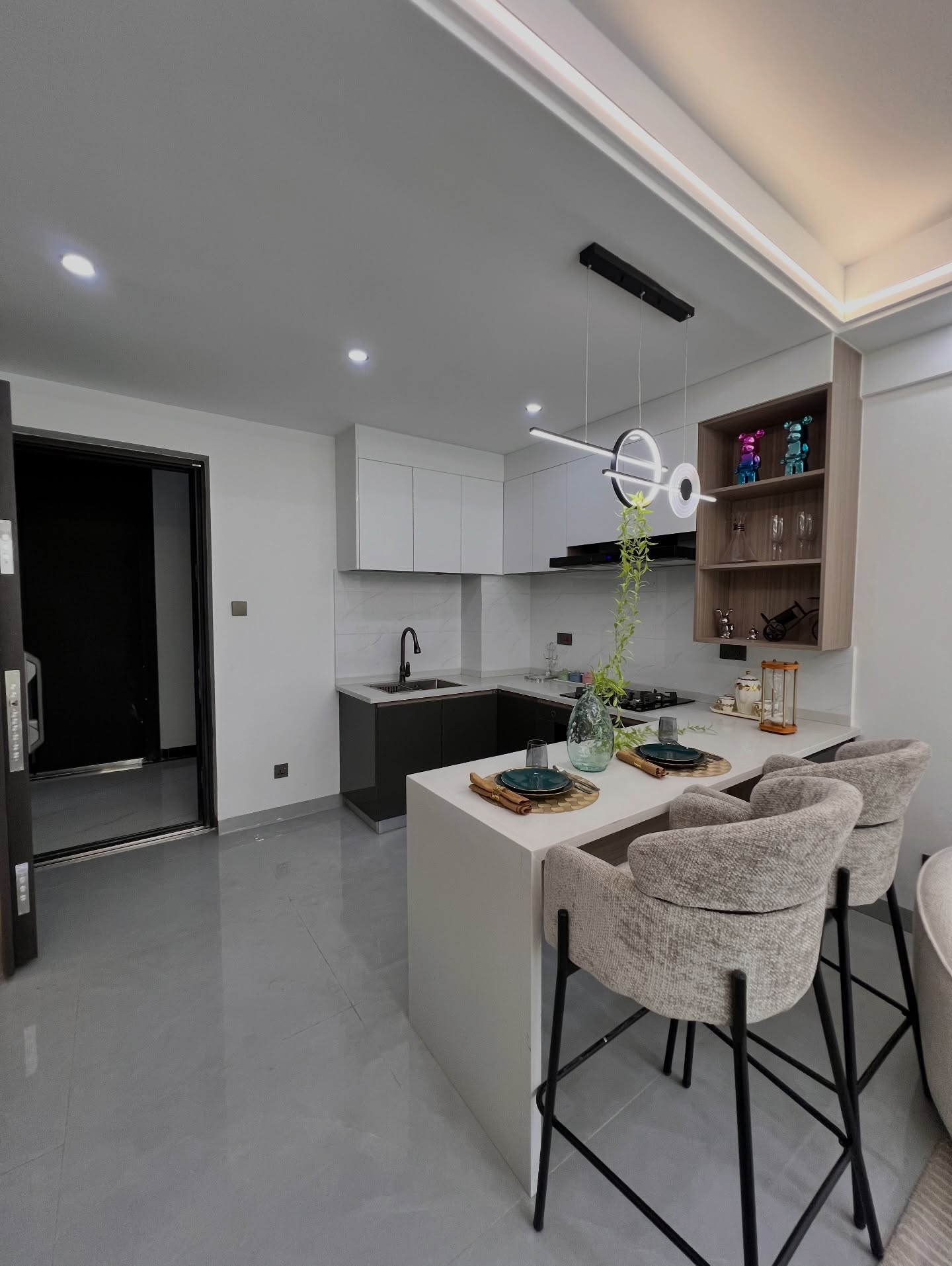 LUXURY ONE-BEDROOM APARTMENTS FOR SALE IN kILIMANI Image