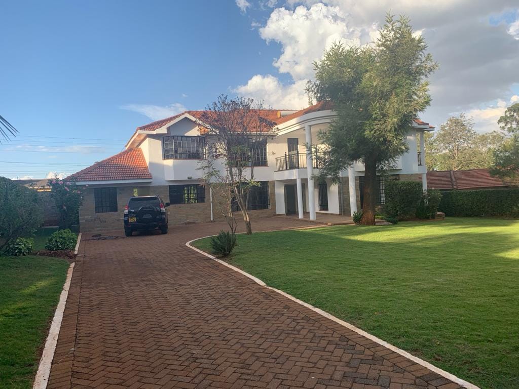 Magnificent 4 Bedroom Maisonette For Sale in Karen