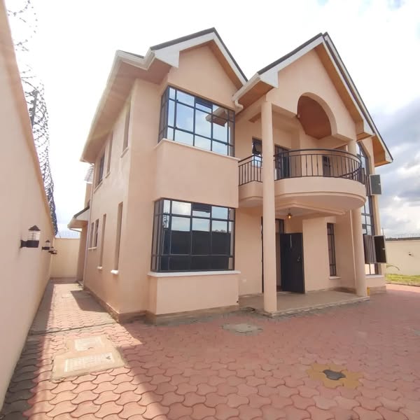 Magnificent 4 Bedroom Maisonette For Sale in Ruiru, Kamakis