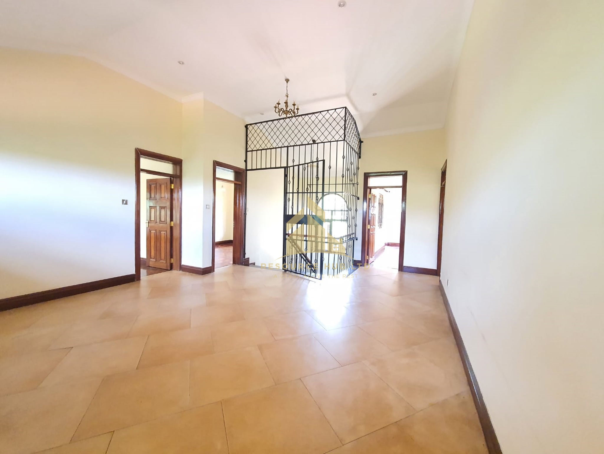 Magnificent 5 Bedroom Maisonette For Rent in Kitisuru Image