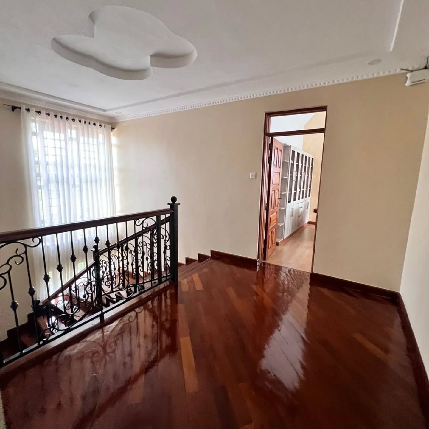Magnificent 6 bedrooms maisonette for sale in kiambu road