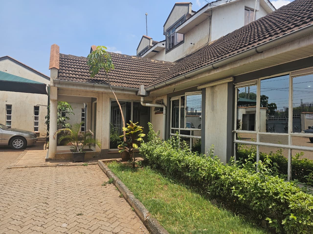 magnificent spacious office block for sale along Joseph Kang'ethe road , just behind Prestige Plaza Image