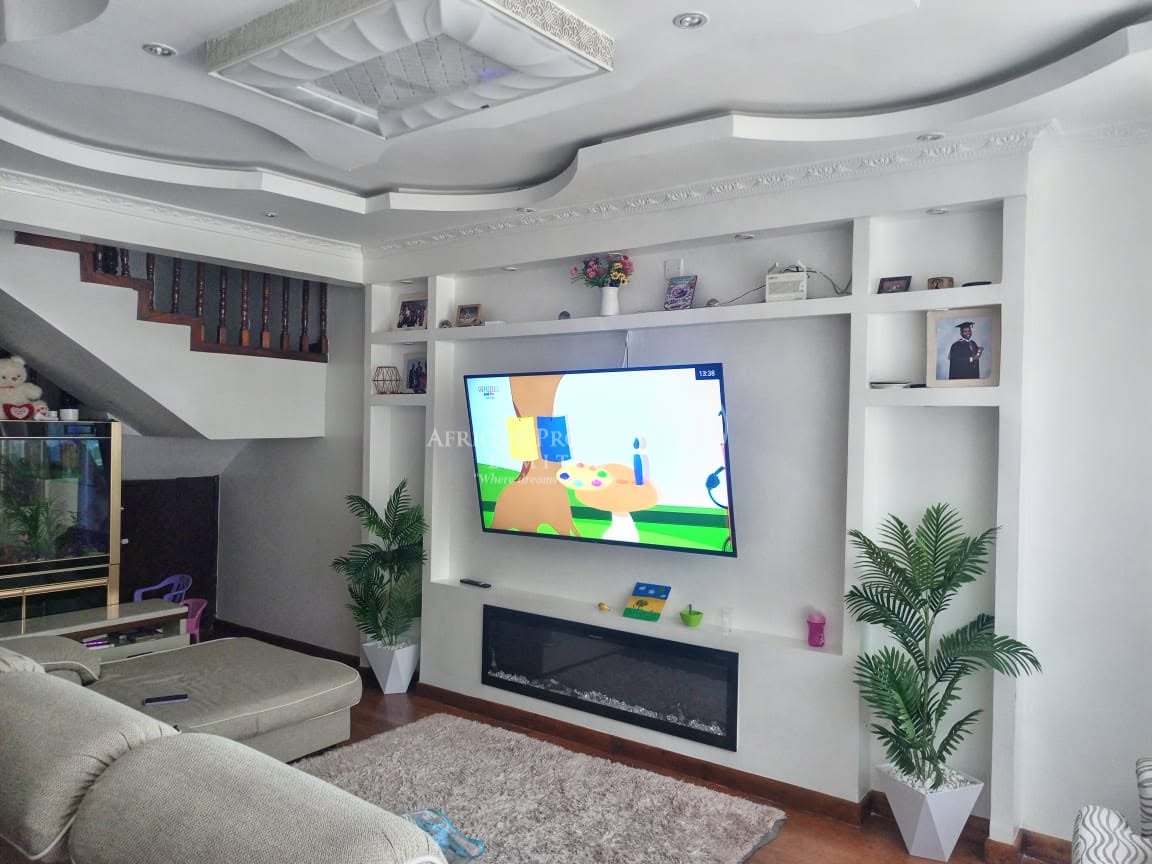 𝐒𝐩𝐚𝐜𝐢𝐨𝐮𝐬 𝟓 𝐁𝐞𝐝𝐫𝐨𝐨𝐦 𝐀𝐥𝐥-𝐄𝐧𝐬𝐮𝐢𝐭𝐞 Maisonette F𝐨𝐫 𝐒𝐚𝐥𝐞 in Donholm Estate Image
