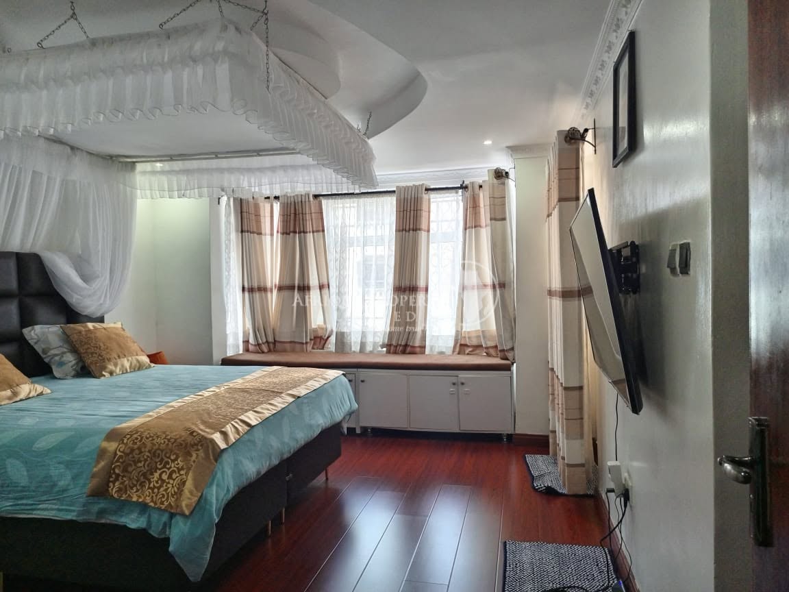 𝐒𝐩𝐚𝐜𝐢𝐨𝐮𝐬 𝟓 𝐁𝐞𝐝𝐫𝐨𝐨𝐦 𝐀𝐥𝐥-𝐄𝐧𝐬𝐮𝐢𝐭𝐞 Maisonette F𝐨𝐫 𝐒𝐚𝐥𝐞 in Donholm Estate