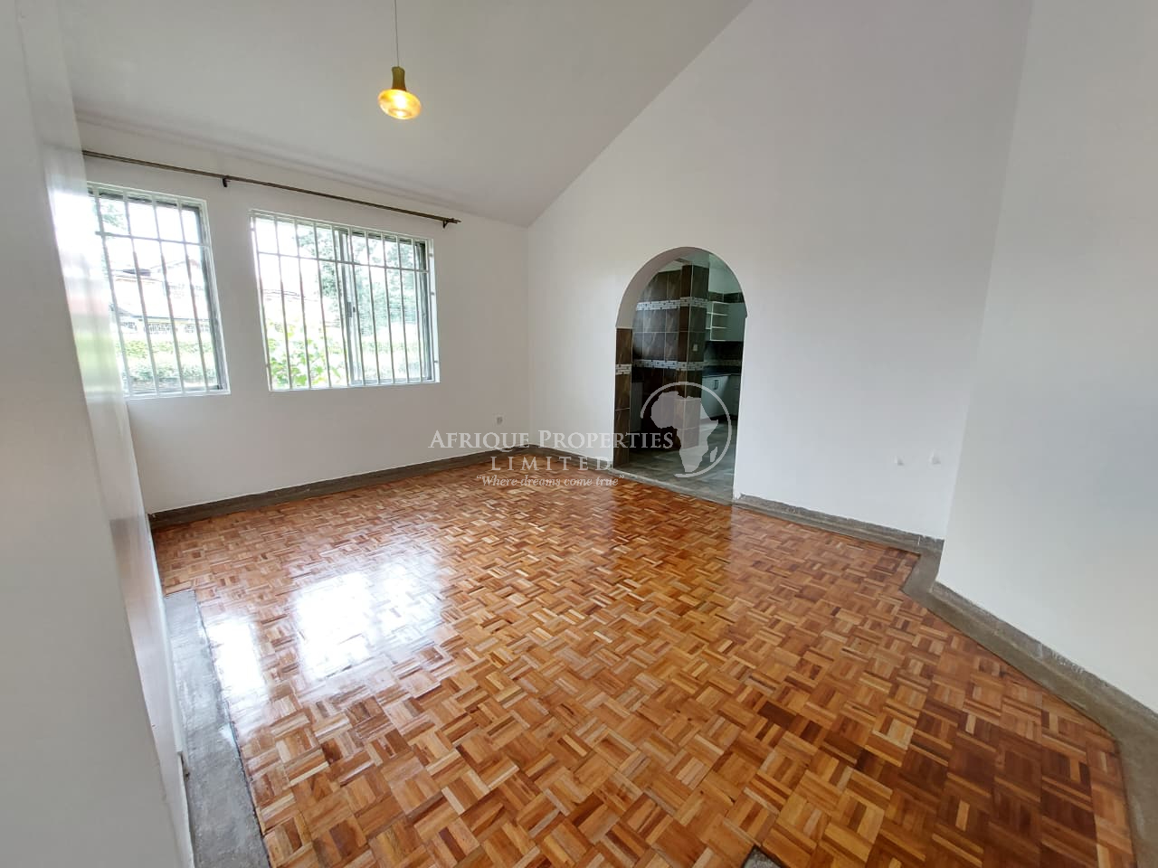 | 𝐋𝐮𝐱𝐮𝐫𝐢𝐨𝐮𝐬 𝟒 𝐁𝐞𝐝𝐫𝐨𝐨𝐦 Maisonette 𝐅𝐨𝐫 𝐑𝐞𝐧𝐭 in Nyari Estate Image