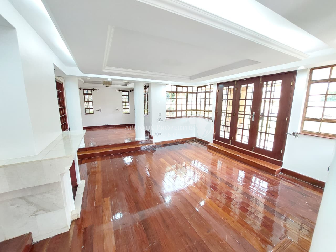 𝐒𝐩𝐚𝐜𝐢𝐨𝐮𝐬 𝟒 𝐁𝐞𝐝𝐫𝐨𝐨𝐦 𝐀𝐥𝐥 𝐄𝐧𝐬𝐮𝐢𝐭𝐞 Maisonette 𝐖𝐢𝐭𝐡 𝐃𝐒𝐐 & 𝐏𝐨𝐨𝐥 𝐅𝐨𝐫 𝐒𝐚𝐥𝐞 𝐢𝐧 𝐑𝐮𝐧𝐝𝐚 Image