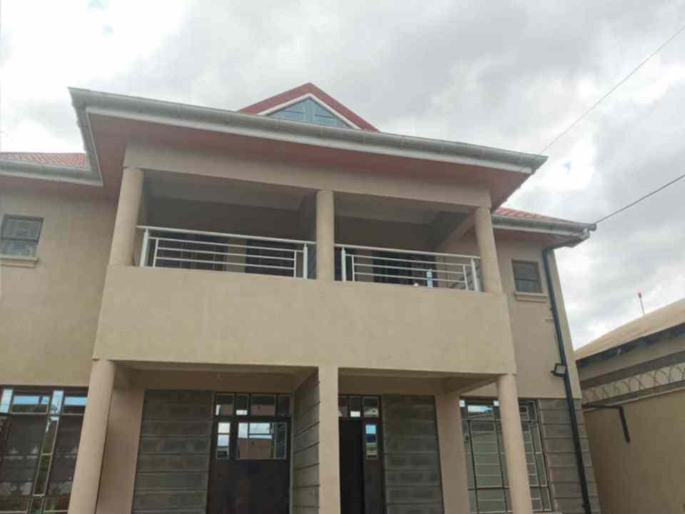 3 bedroom house in a gated compund for rent in Membley Ruiru