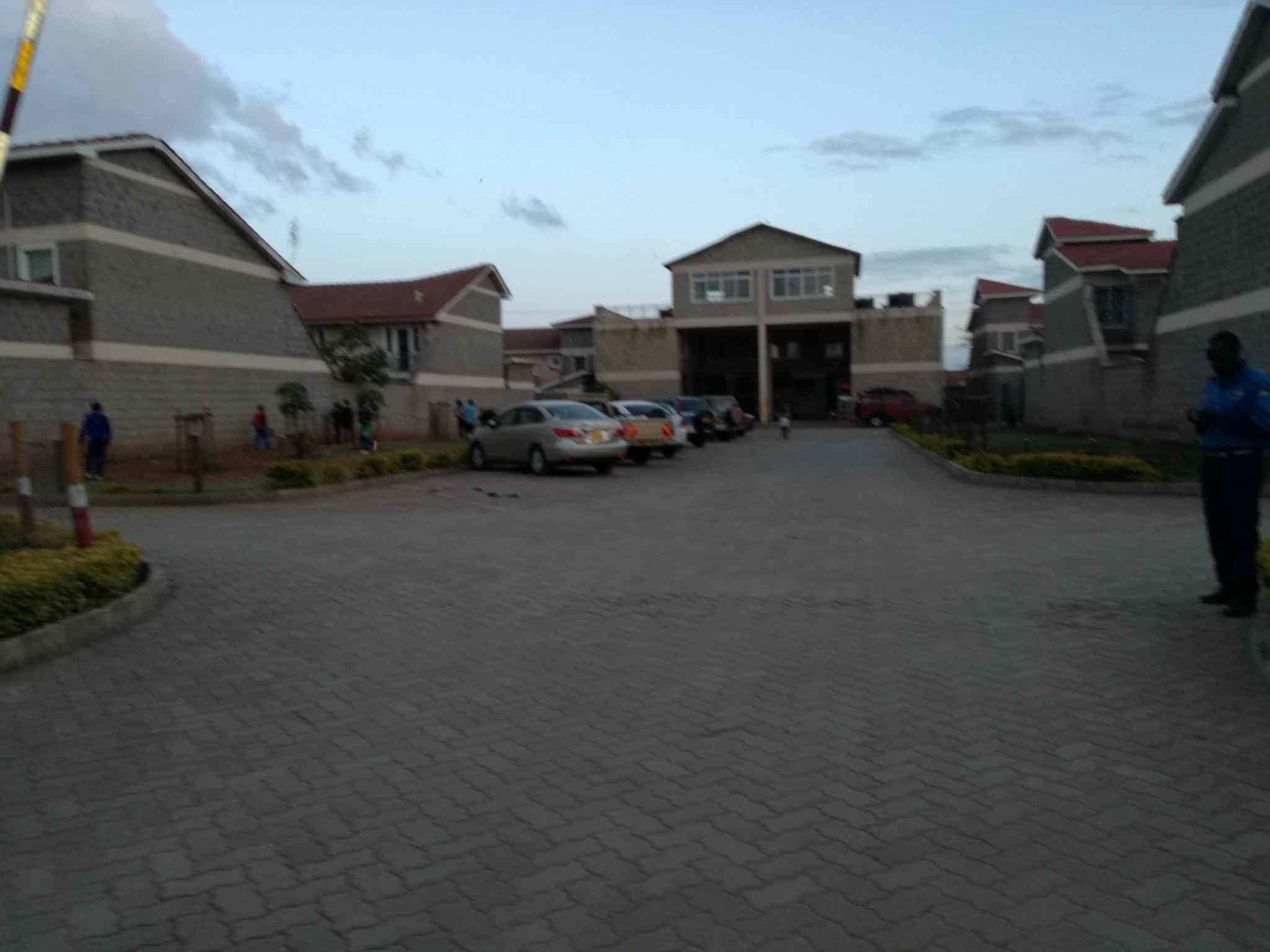 3 bedroom maisonette with dsq for sale in Muthama Heights Mlolongo