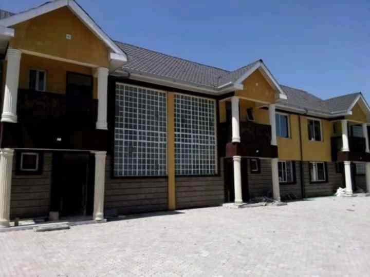 4 bedroom maisonette for rent in Syokimau Parliament road