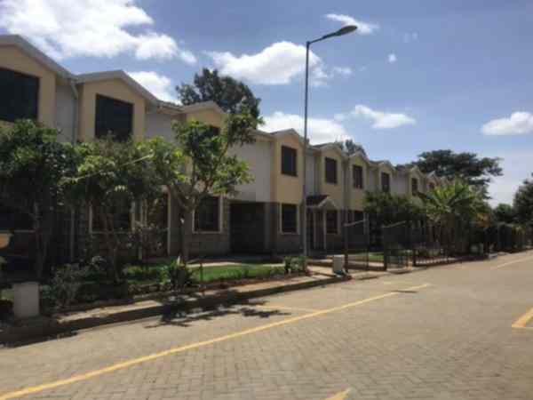 4 bedroom masionette with sq for sale in Syokimau