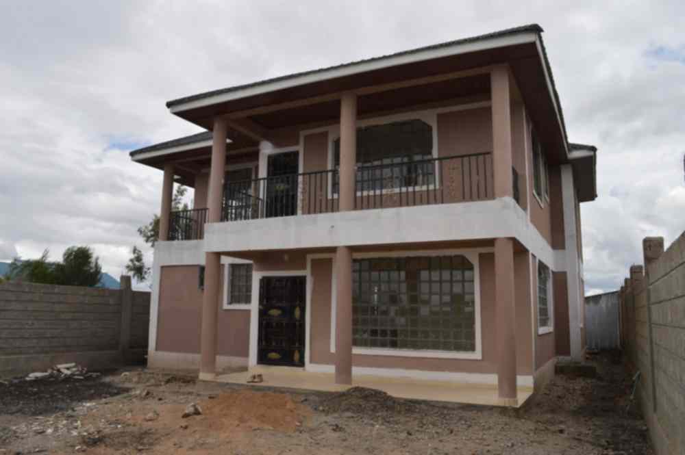 5 bedroom maisonette for sale in Sabaki