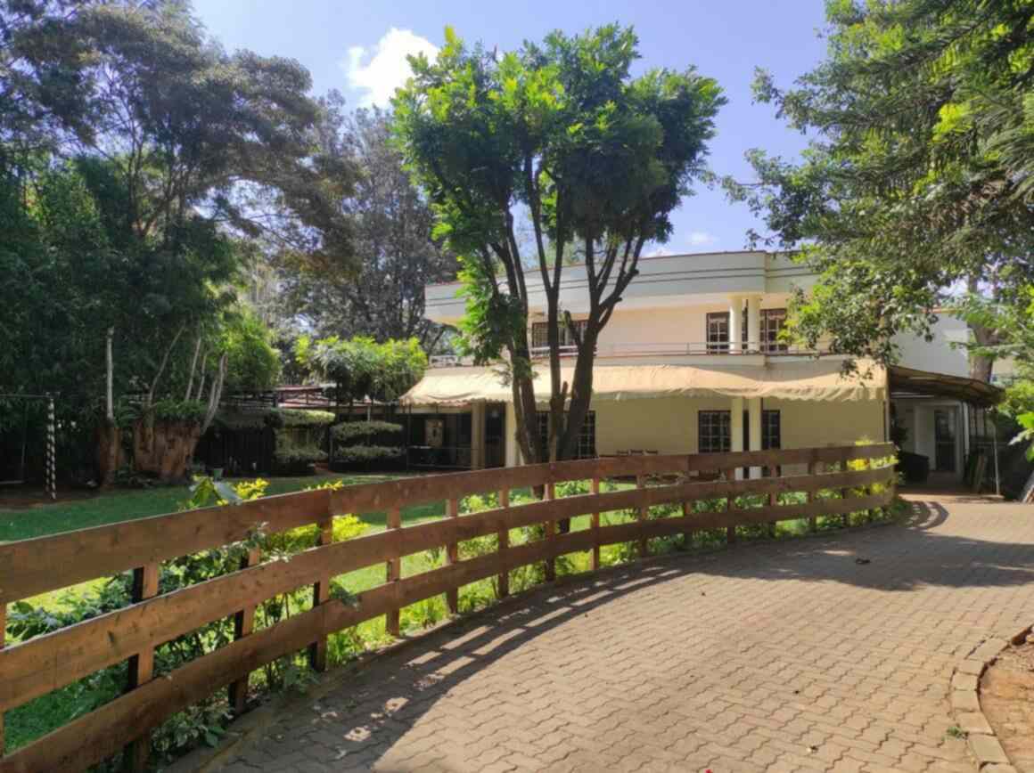 5 bedroom standalone commercial residential house for rent in Kileleshwa