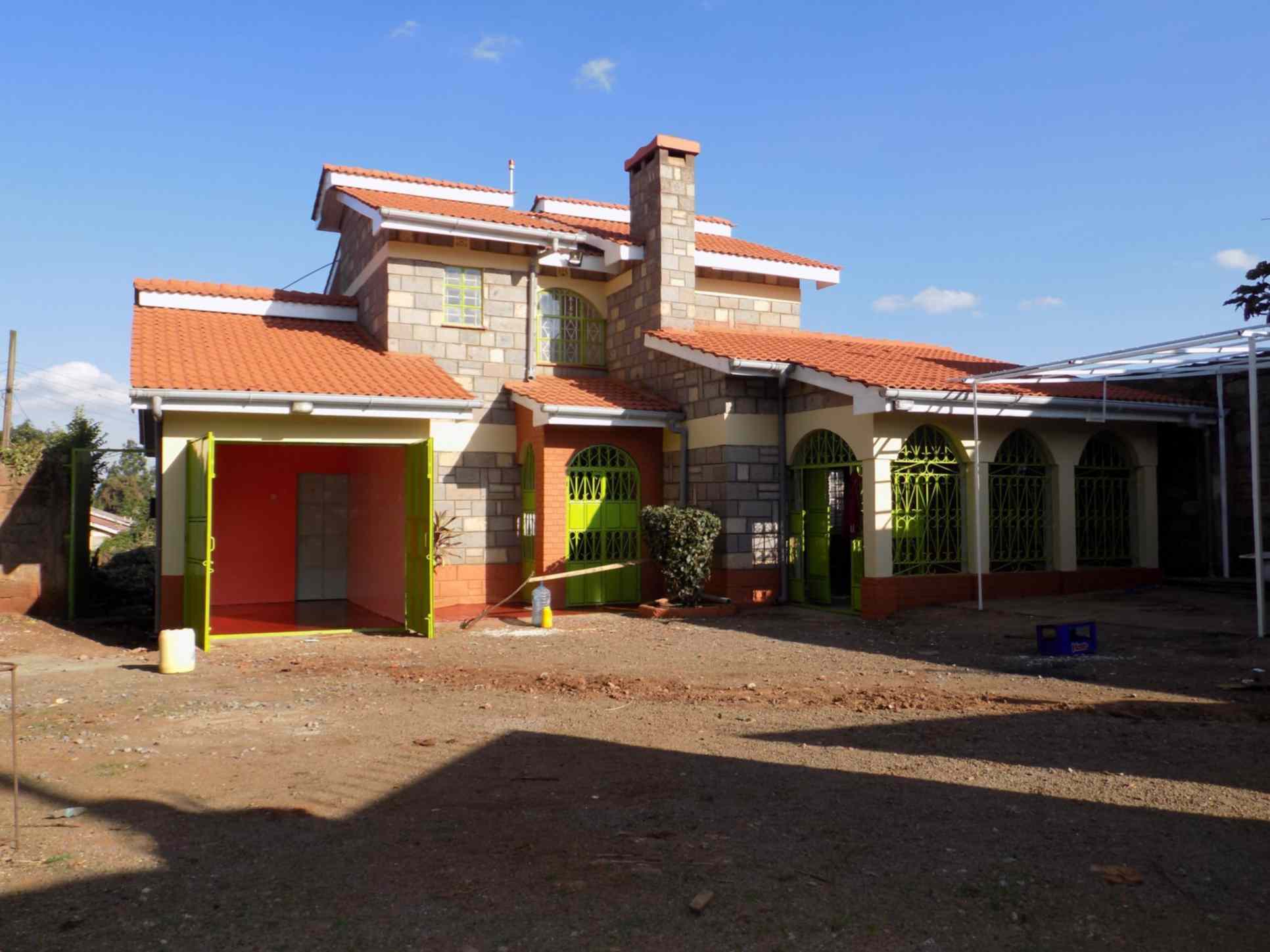 Four bedroom mansion to let in Kikuyu