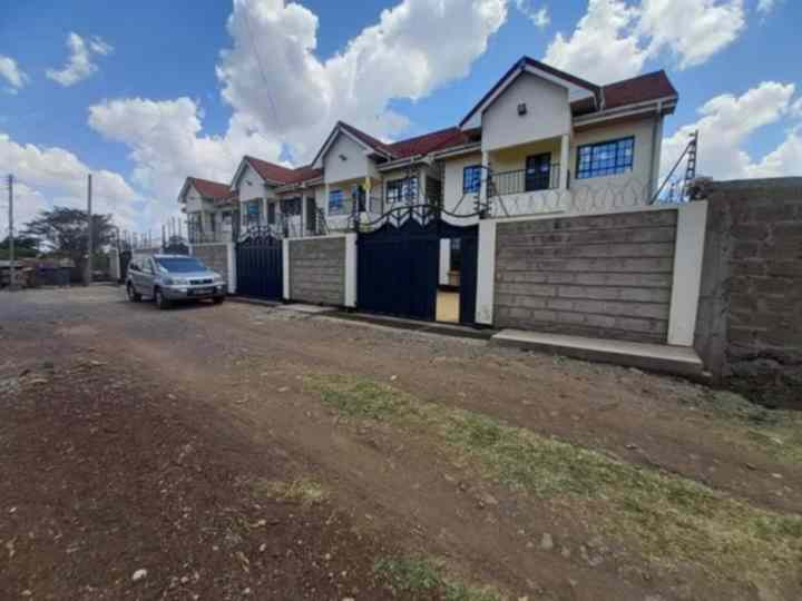 Ruiru bypass 4 bedroom maisonette for sale