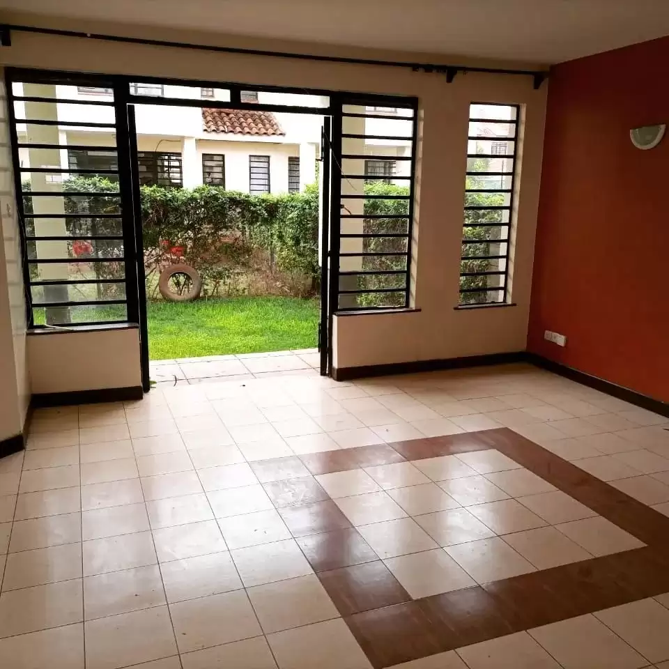 3 bedroom maisonette with sq for sale in Syokimau Image