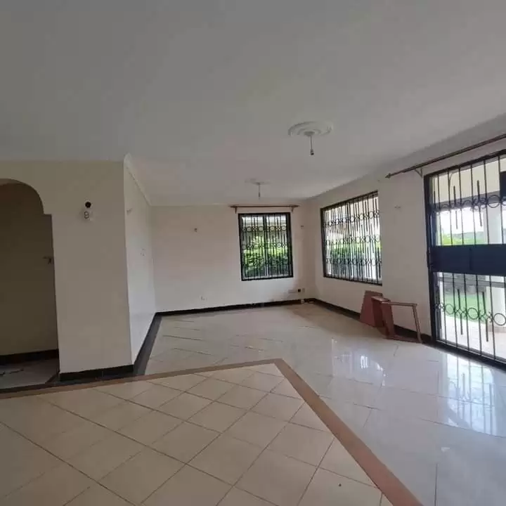 4 bedroom maisonette for rent in Syokimau Image