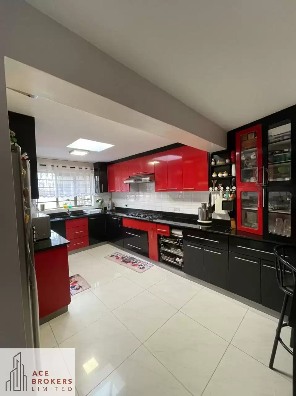 4 bedroom maisonette for sale in Westlands Raphta road Image