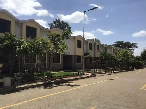 4 bedroom masionette with sq for sale in Syokimau Image