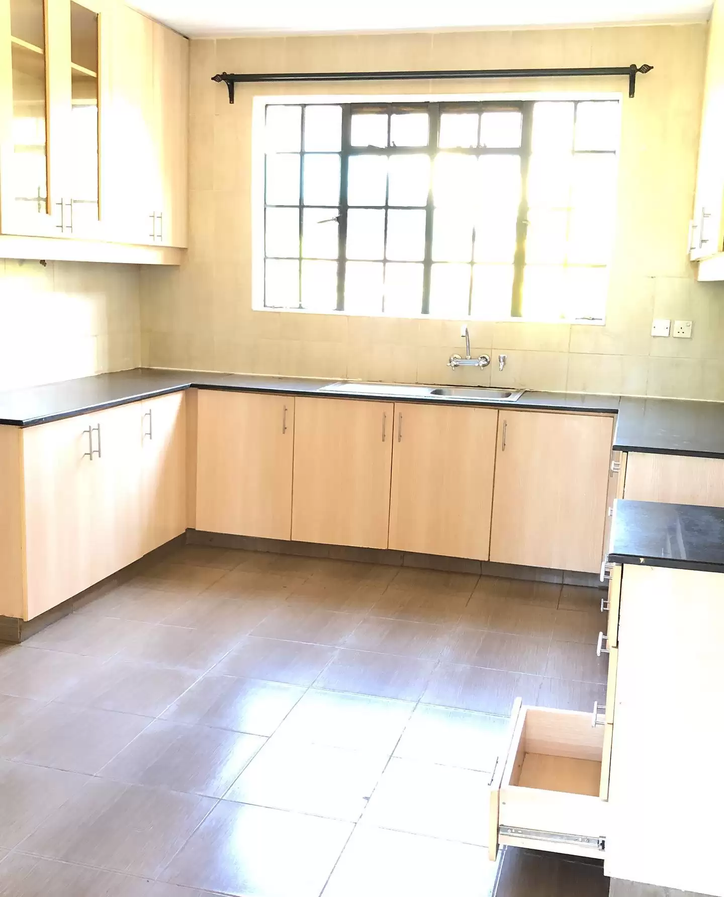 4 bedroom townhouses for rent along Kiambu road Image