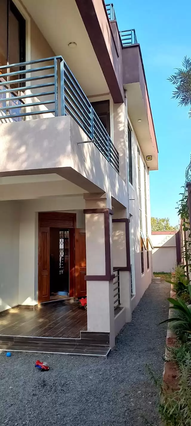 5 bedroom house for sale in Ruiru Eastern bypass in Eastern By Pass