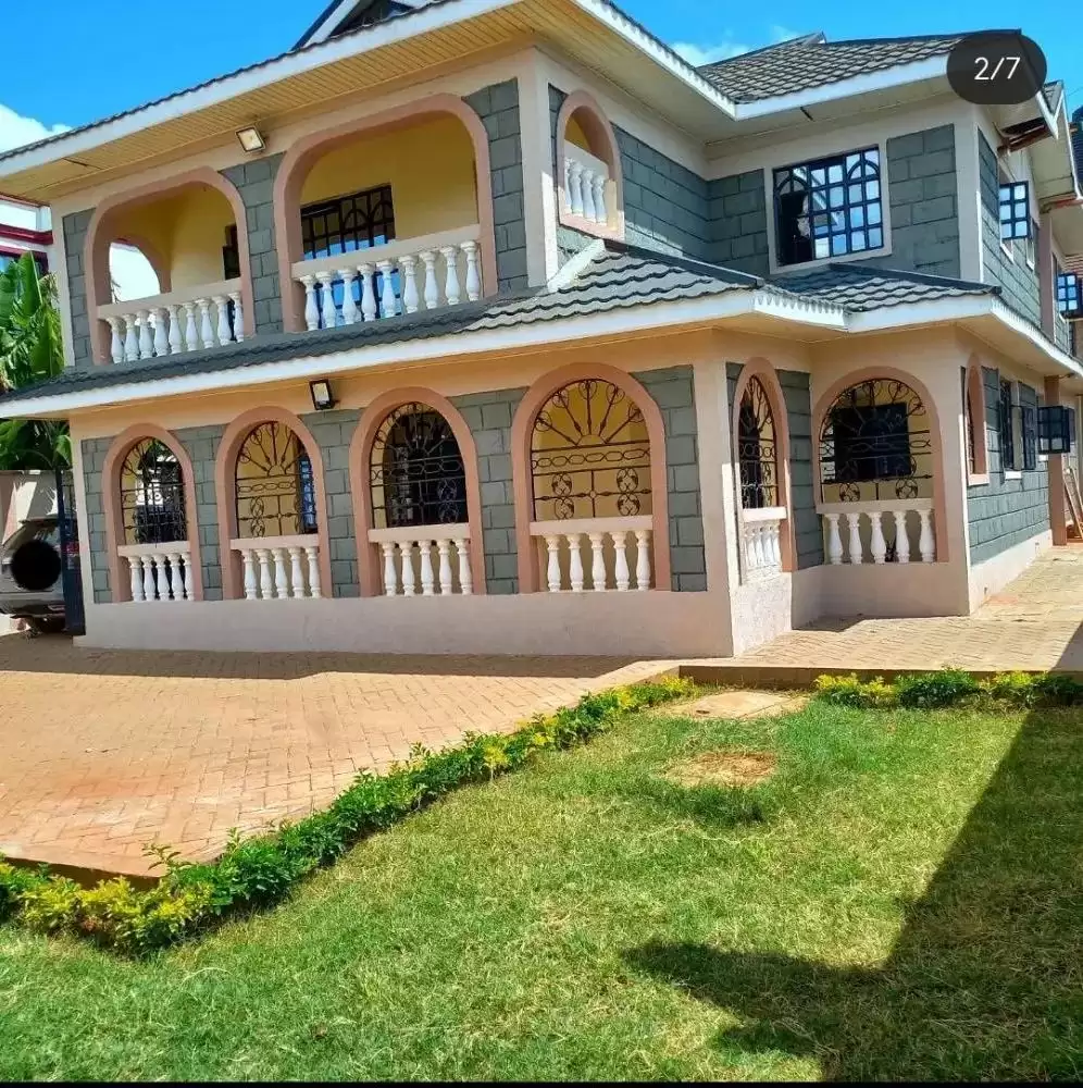 5 bedroom maisonette for sale along Kenyatta road Image