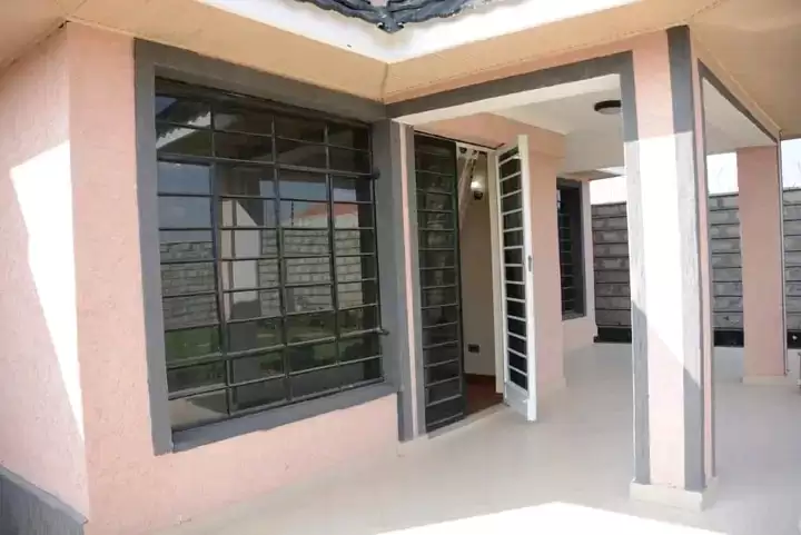 5 bedroom maisonette for sale in Syokimau Image