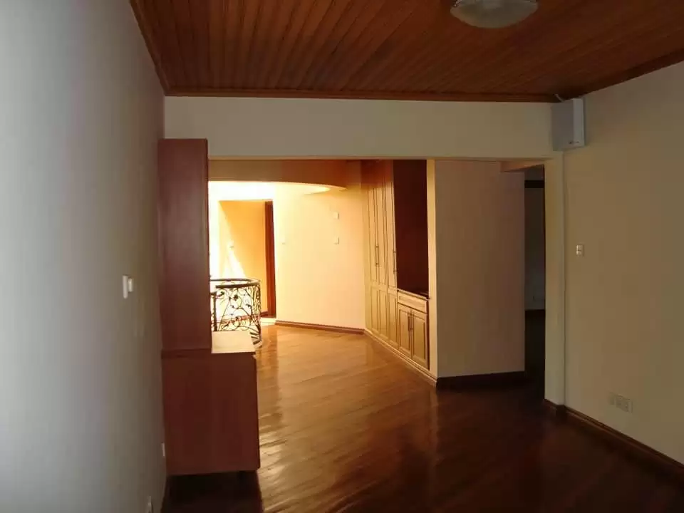 5 bedroom townhouse for sale along Lower Kabete road Image