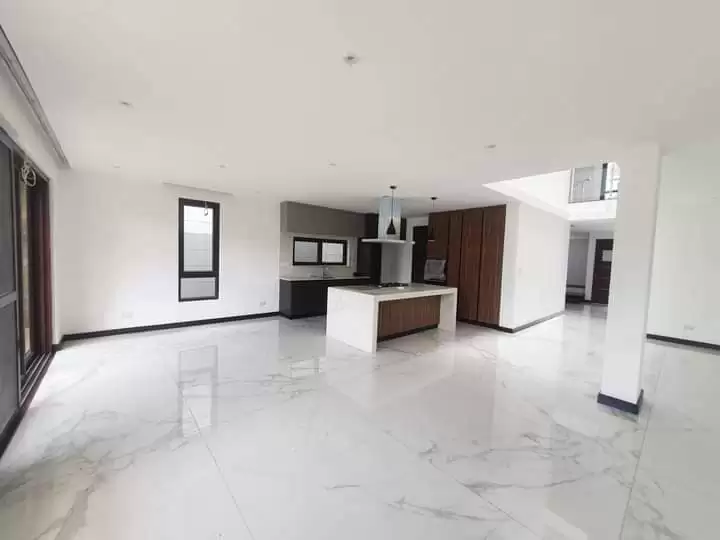 5 bedroom townhouse for sale in Westlands Image