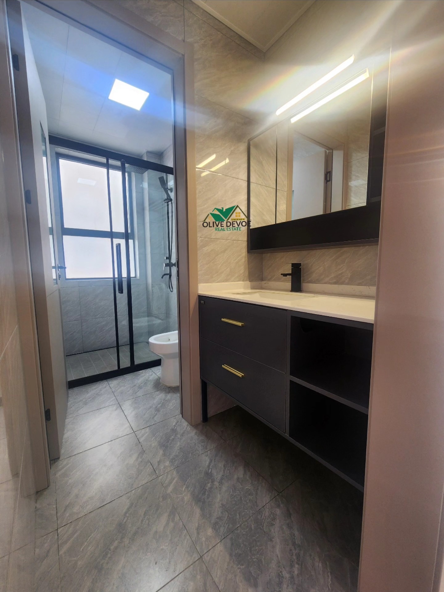 Modern 2 bedroom apartment to let in Kilimani Image