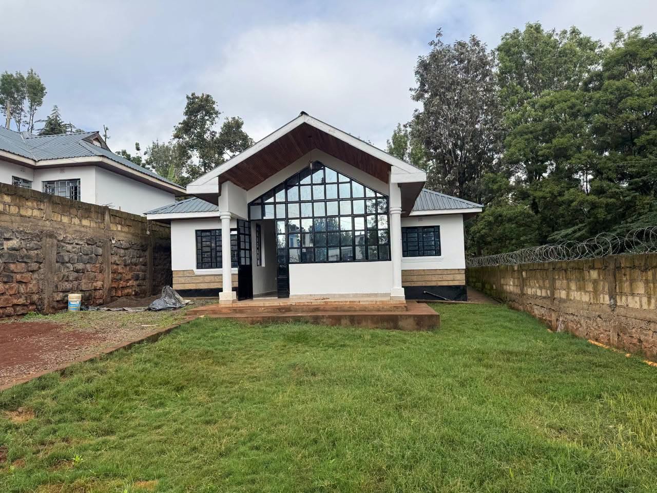 MODERN 3 BEDROOM BUNGALOW + DSQ FOR RENT IN NGONG